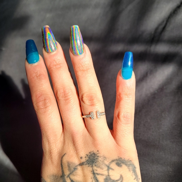 Diamond Wire Ringin 18k White Gold - Picture 2 of 3